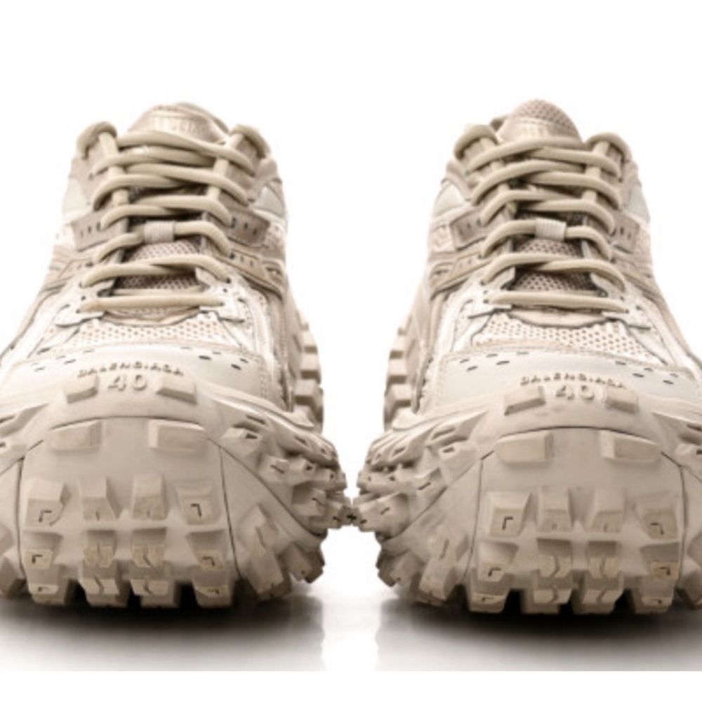 Never Worn Balenciaga Defenders Size 40 sized Beige